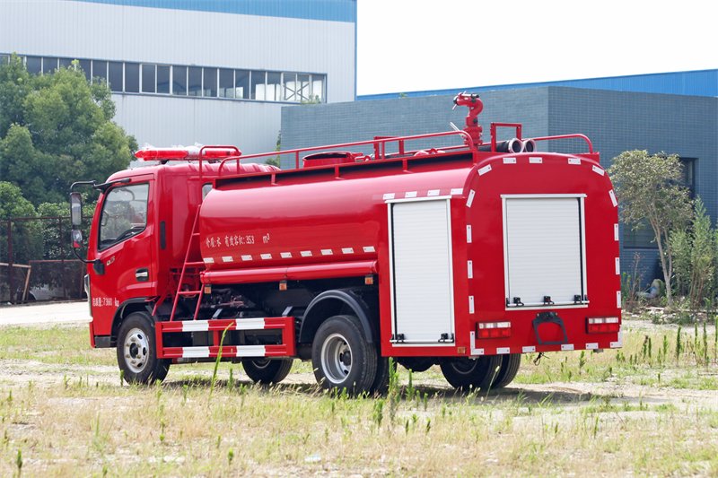 城市逆行者：消防车全景科普指南
